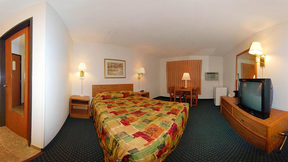 Super 8 By Wyndham Grand Island Hotell Exteriör bild