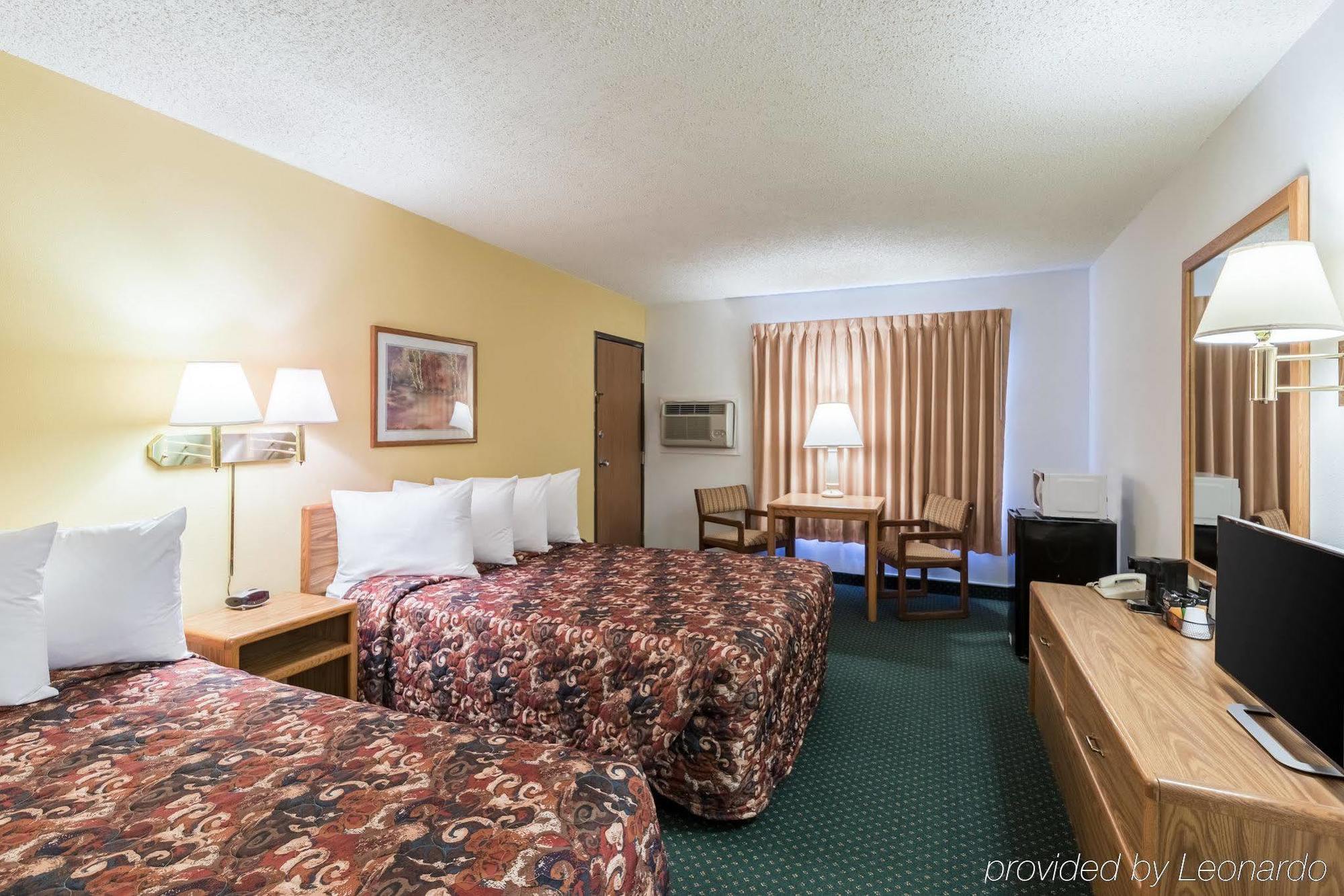 Super 8 By Wyndham Grand Island Hotell Exteriör bild